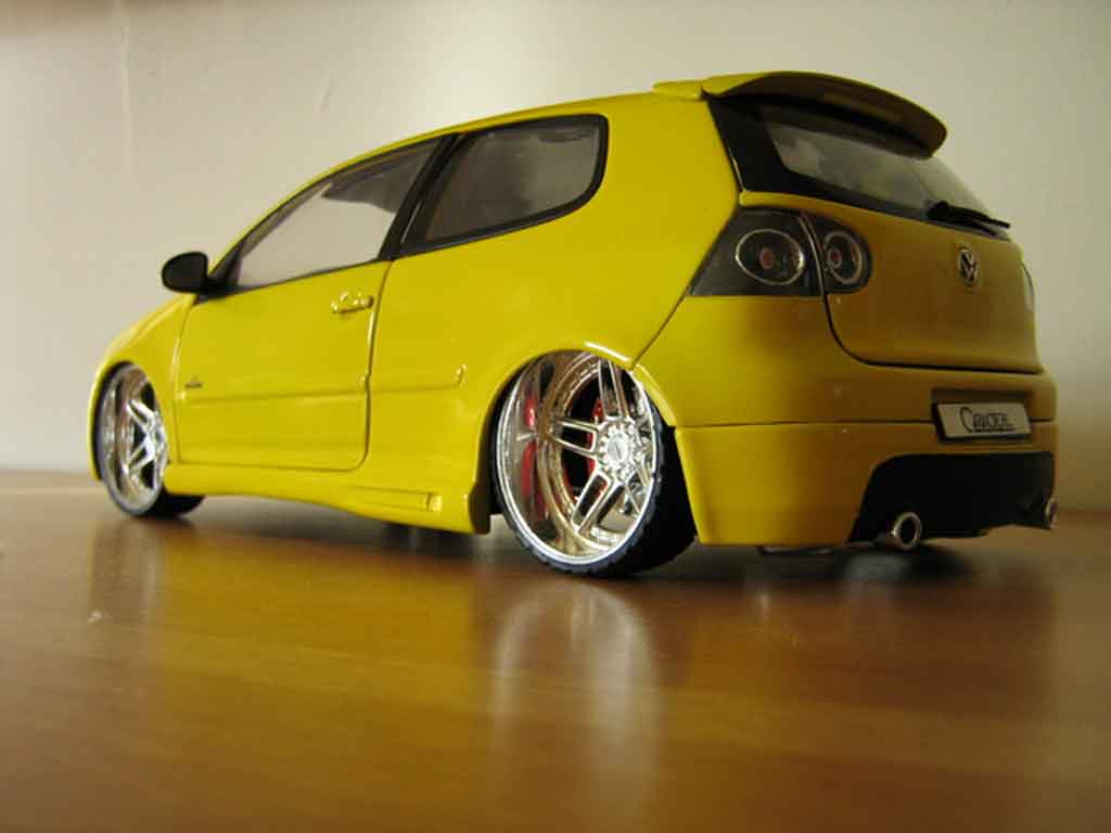 Volkswagen Golf GTI yellow jantes ac schnitzer 1/18 Burago