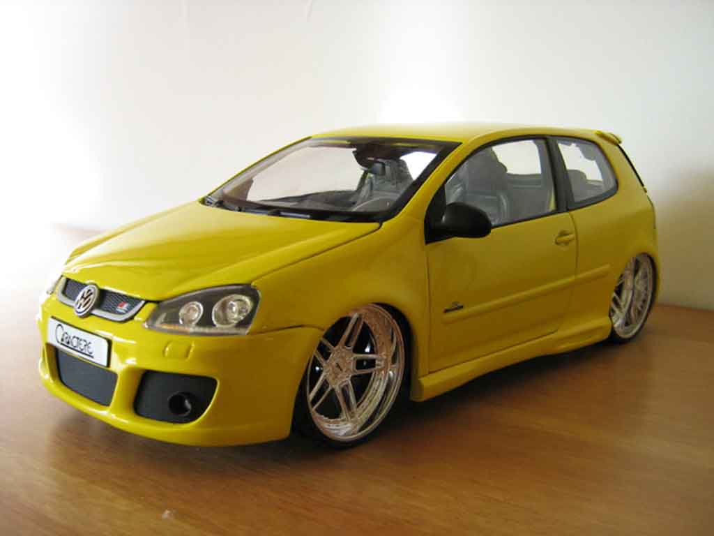Volkswagen Golf GTI yellow jantes ac schnitzer 1/18 Burago