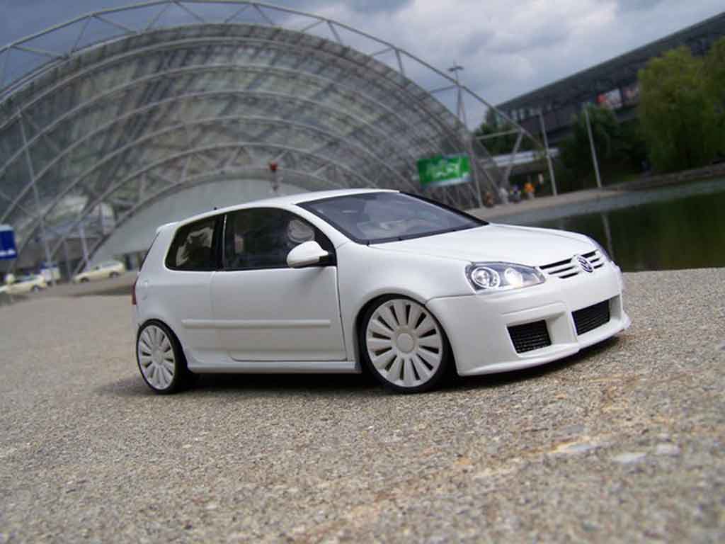 Volkswagen Golf V GTI 1/18 Norev V GTI white jantes audi 18 pouces diecast model cars