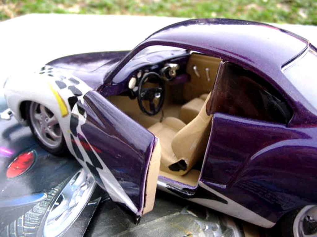Volkswagen Karmann Base flat6 1/18 Solido