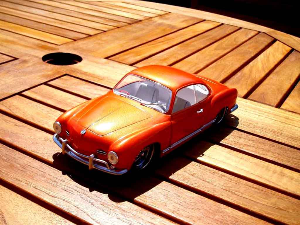 Volkswagen Karmann Base orange pulp 1/18 Solido