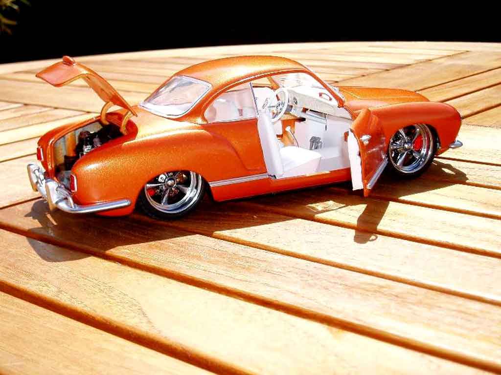 Volkswagen Karmann Base orange pulp 1/18 Solido