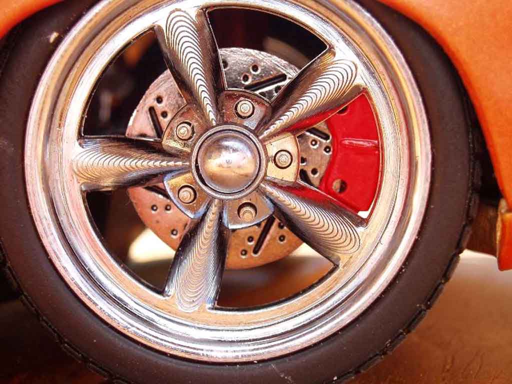 Volkswagen Karmann Base orange pulp 1/18 Solido