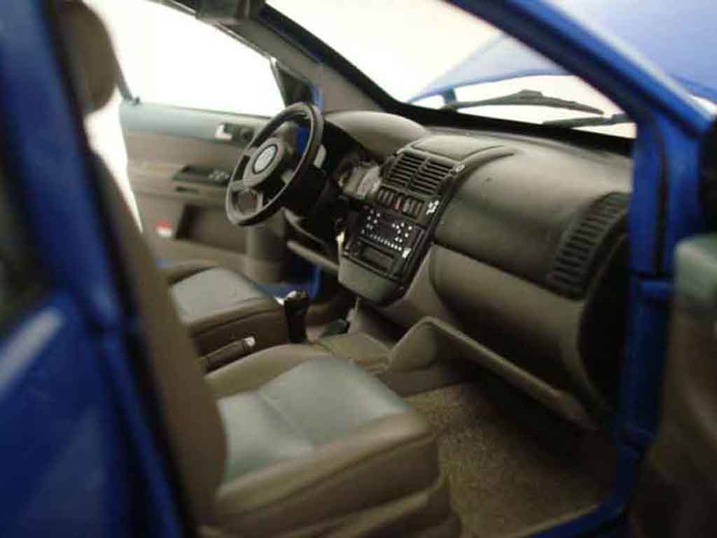 Volkswagen Polo Base 9n blue jantes 14 pouces 1/18 Anson
