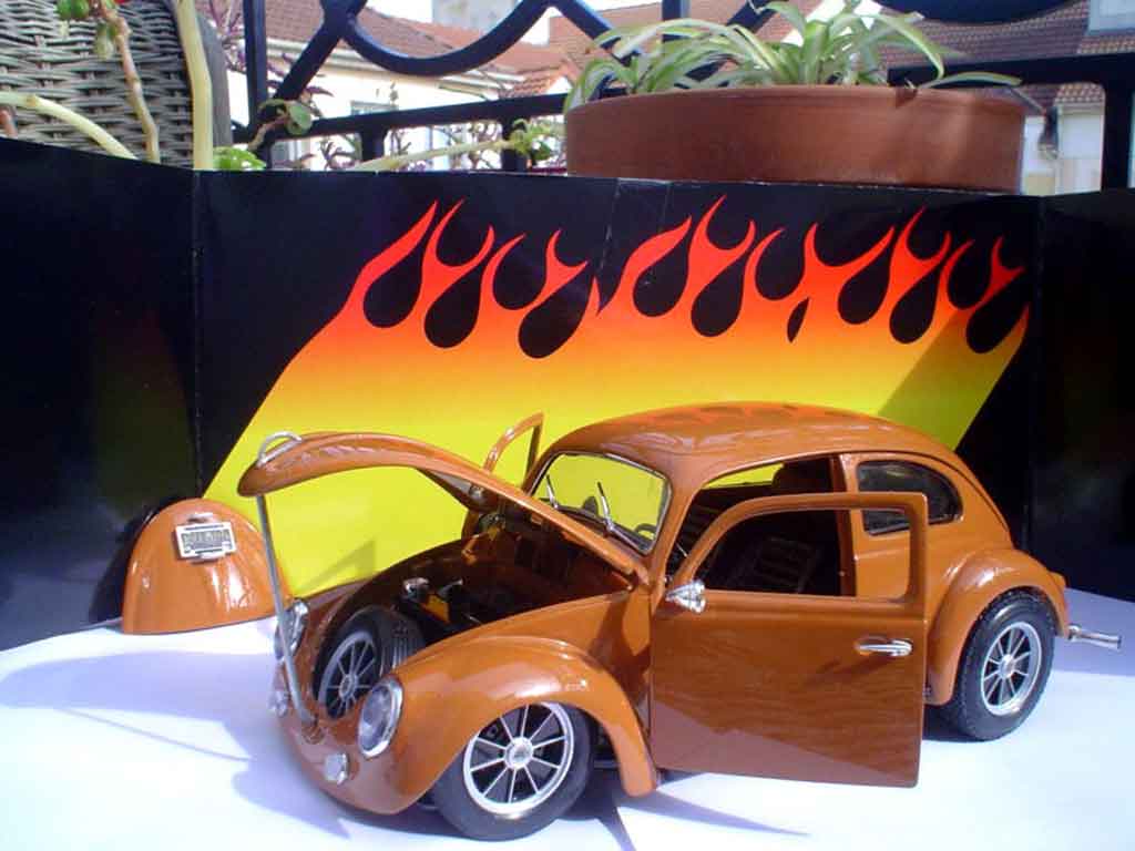 Volkswagen Kafer Base cox the california look dkp 1 1/18 Solido