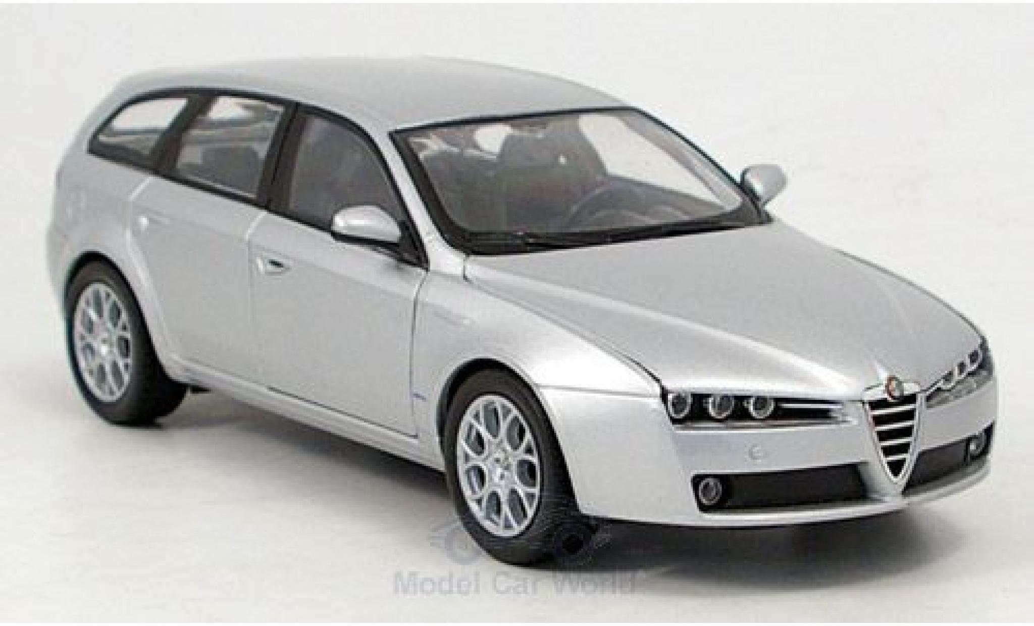 Alfa Romeo 159 1/24 Welly Sportwagon grey diecast model cars