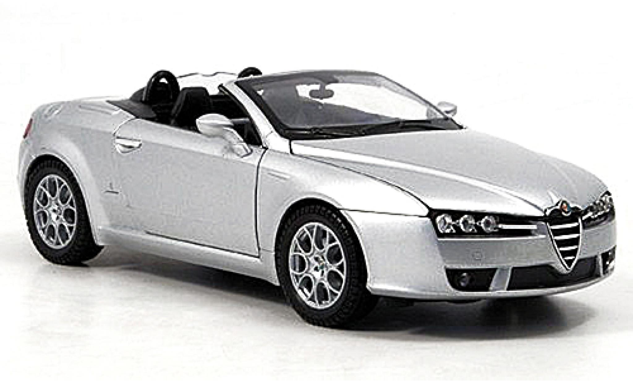 Alfa Romeo Spider 1/24 Welly silver 1:24 diecast model cars