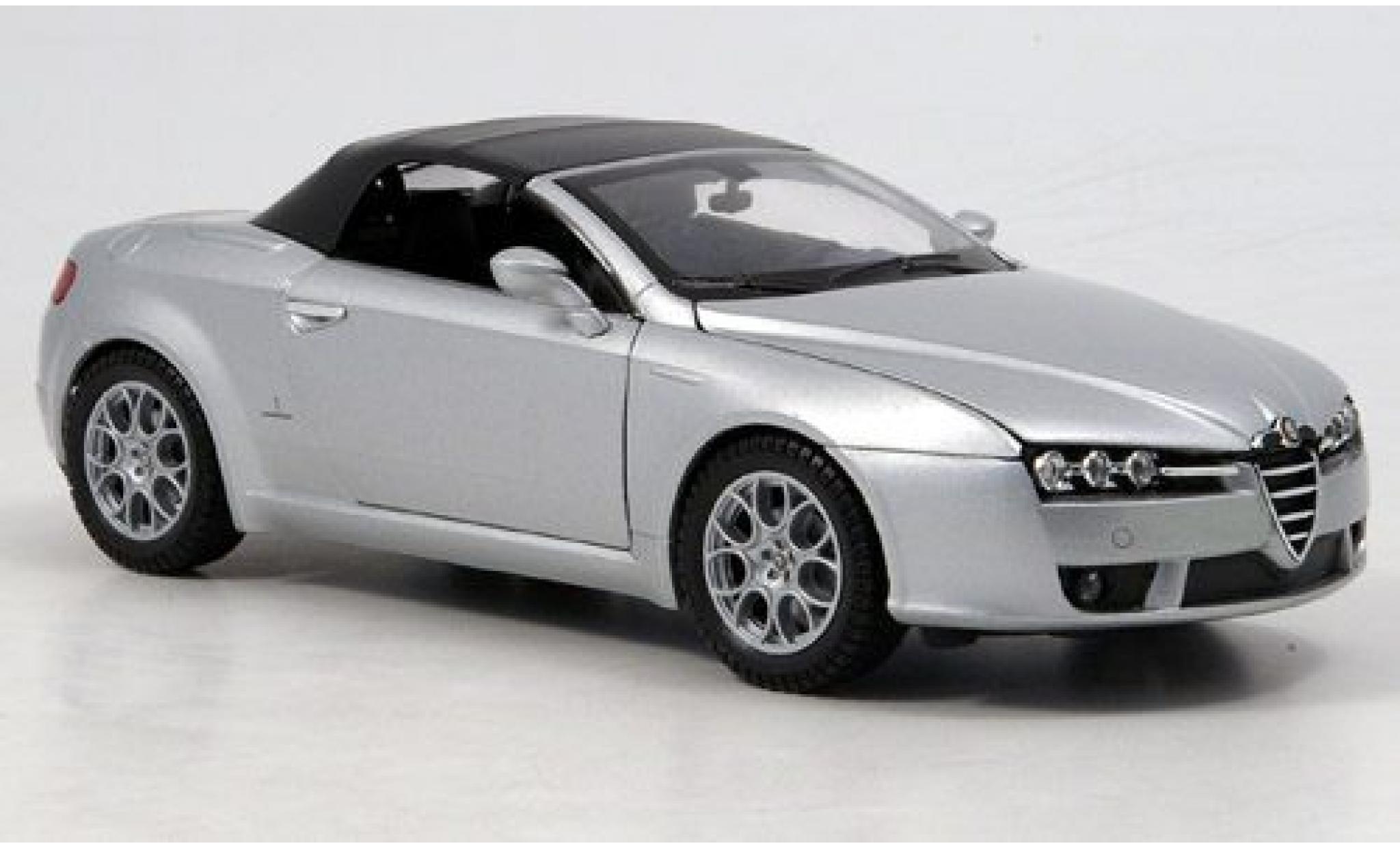 Alfa Romeo Spider 1/24 Welly silver geschlossen 1:24 diecast model cars