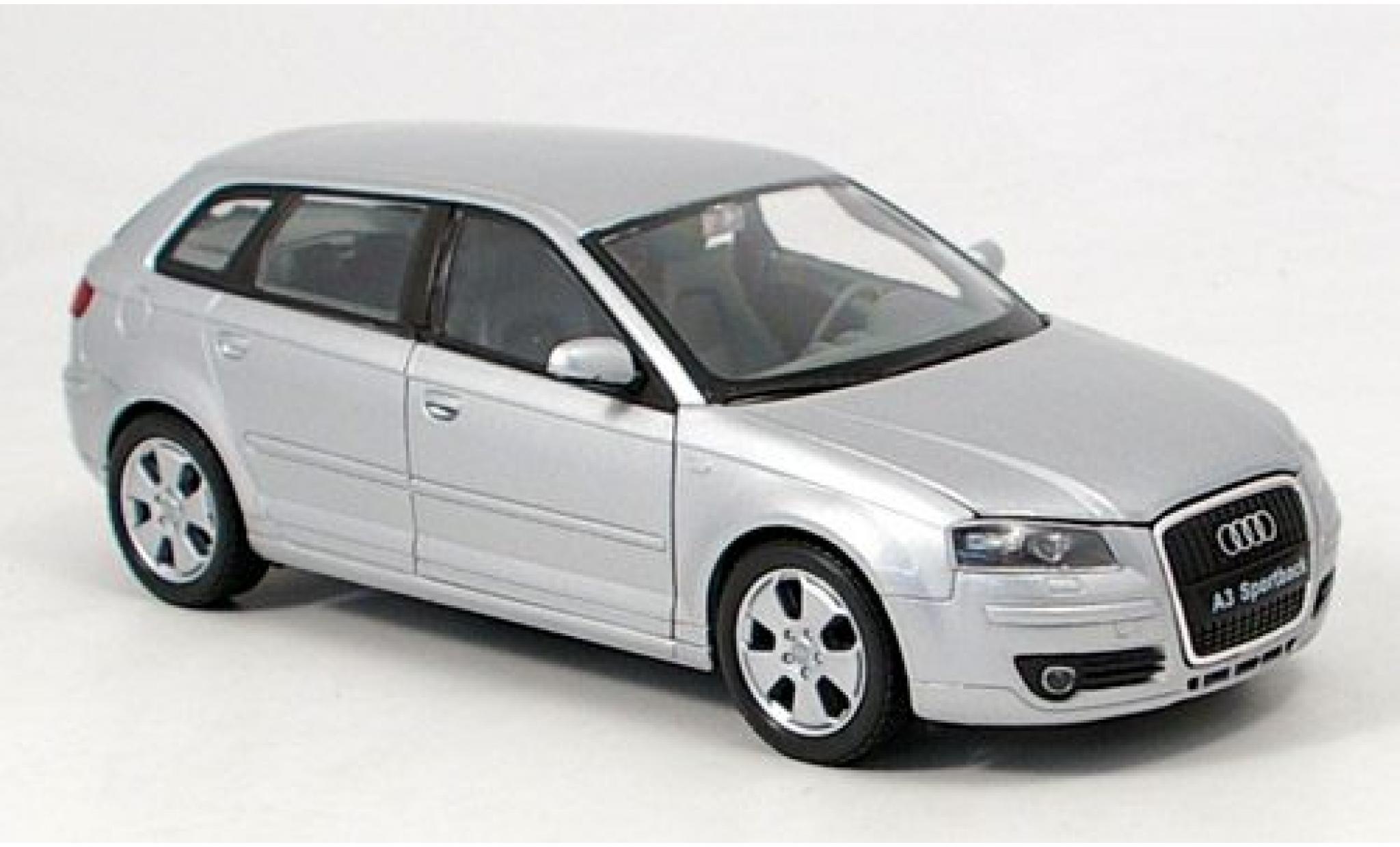 Audi A3 1/24 Welly Sportback silver 1:24 diecast model cars