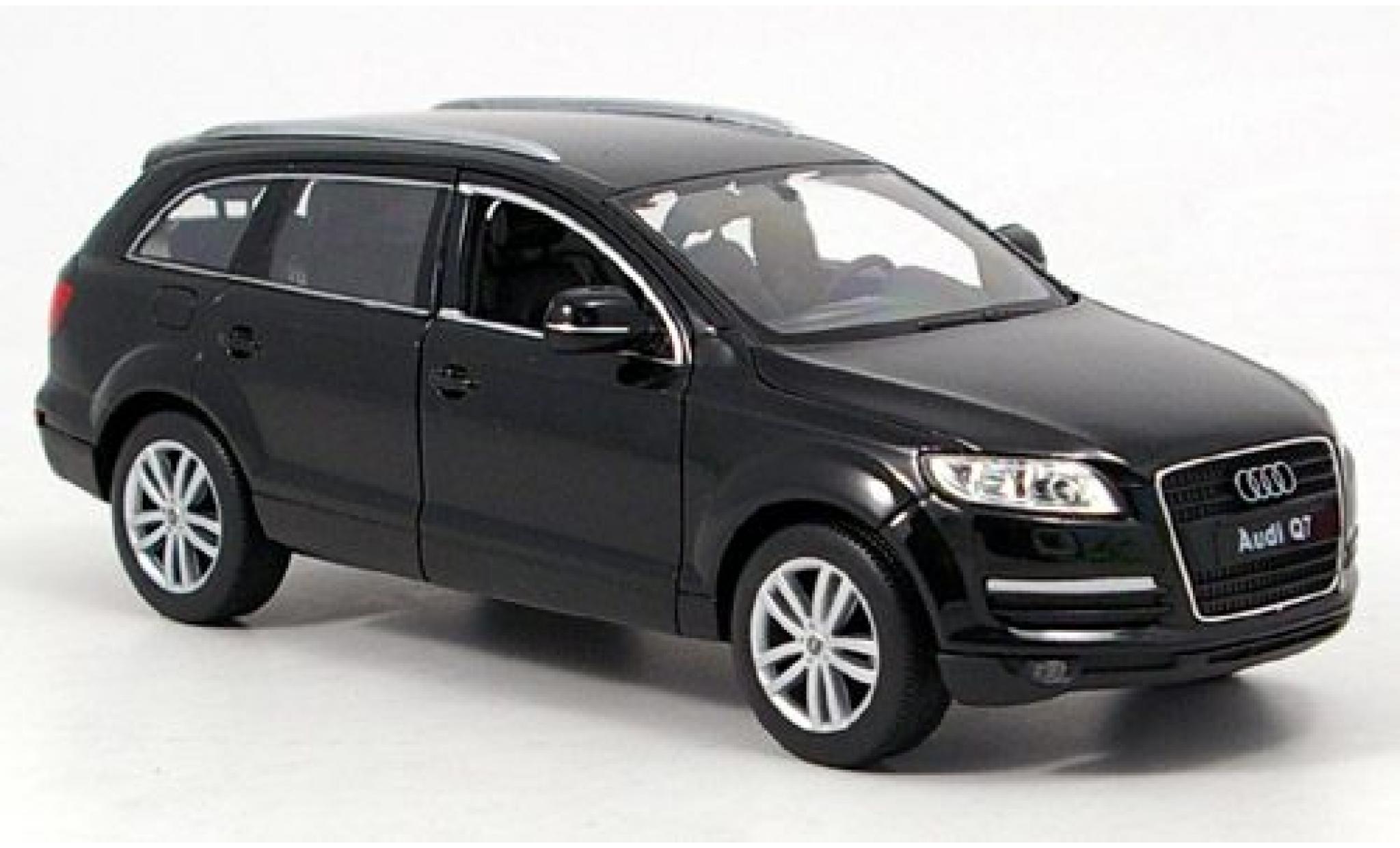 Audi Q7 1/24 Welly black 1:24 diecast model cars