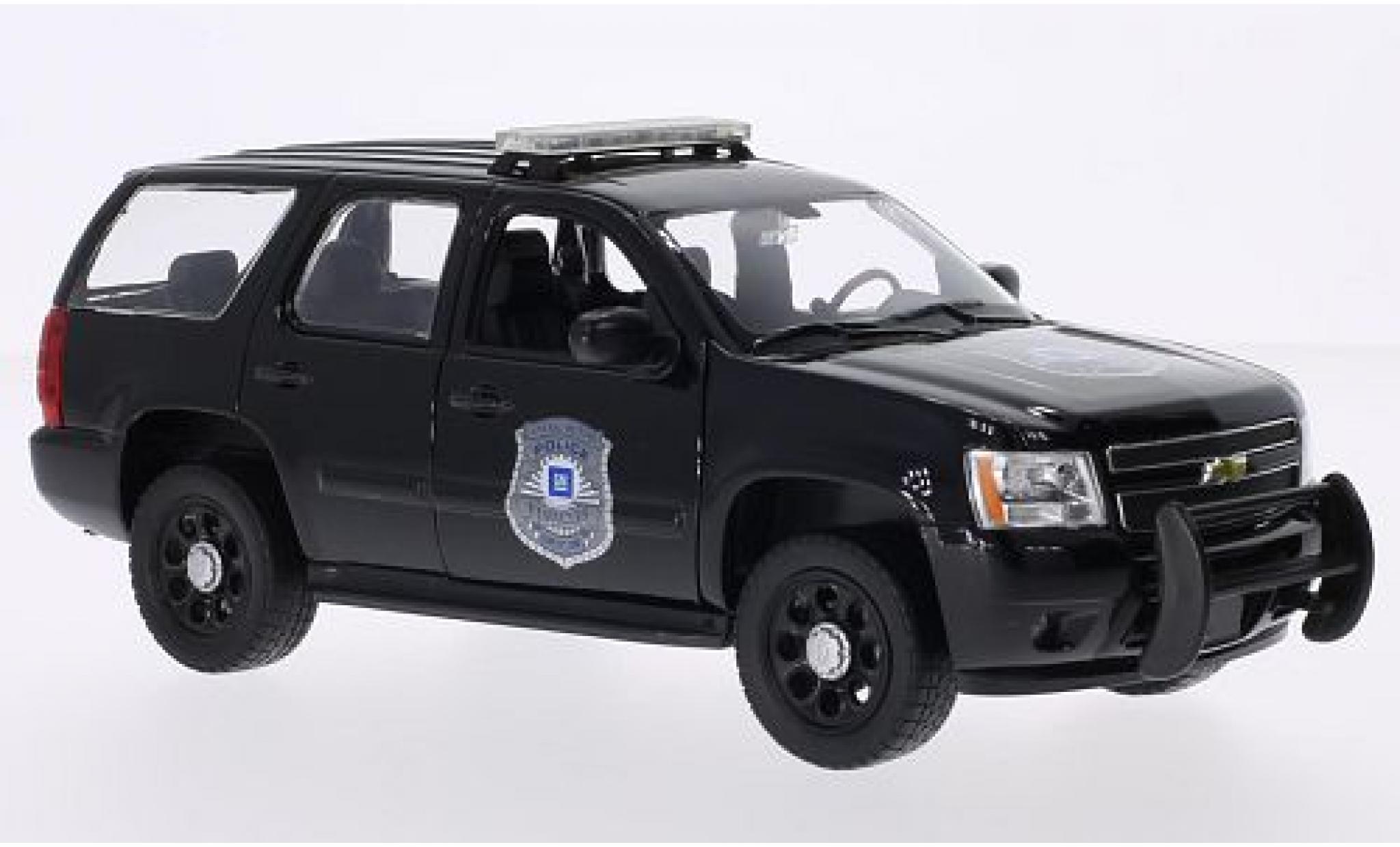 Chevrolet Tahoe 1/24 Welly General Motors Police Vehicles 2008 diecast model cars