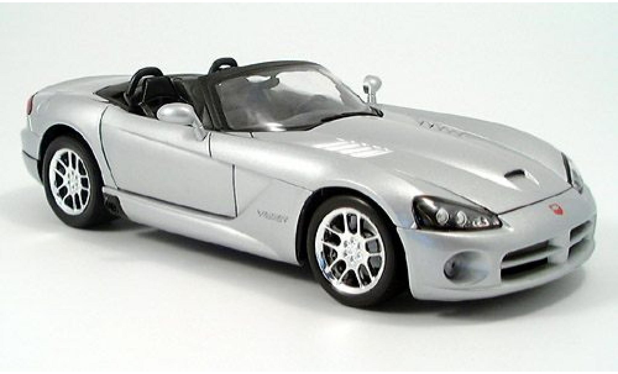 Dodge Viper 1/18 Welly SRT 10 silver 1:18 diecast model cars