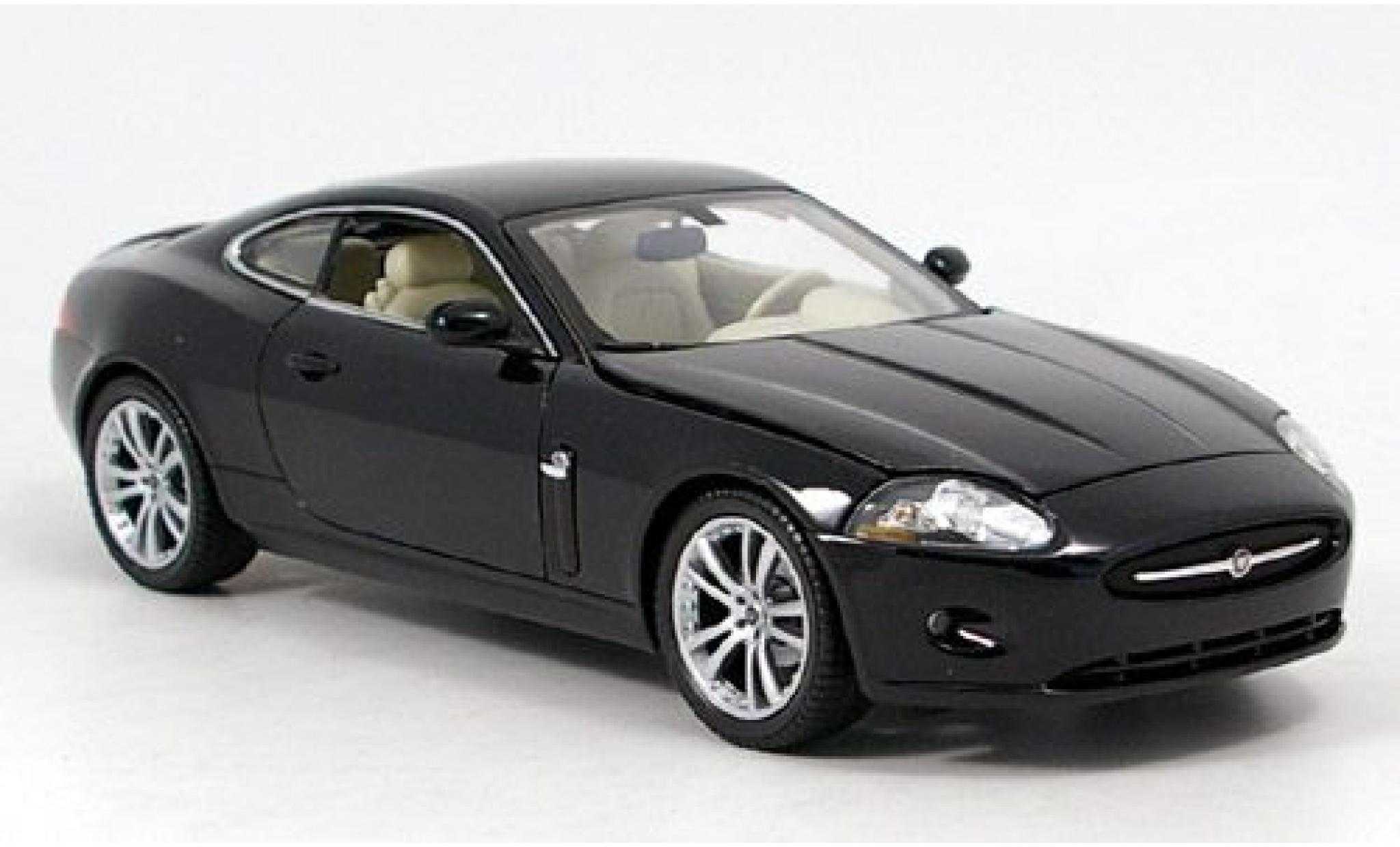 Jaguar XK 1/18 Welly 150 Coupe black 1:18 diecast model cars