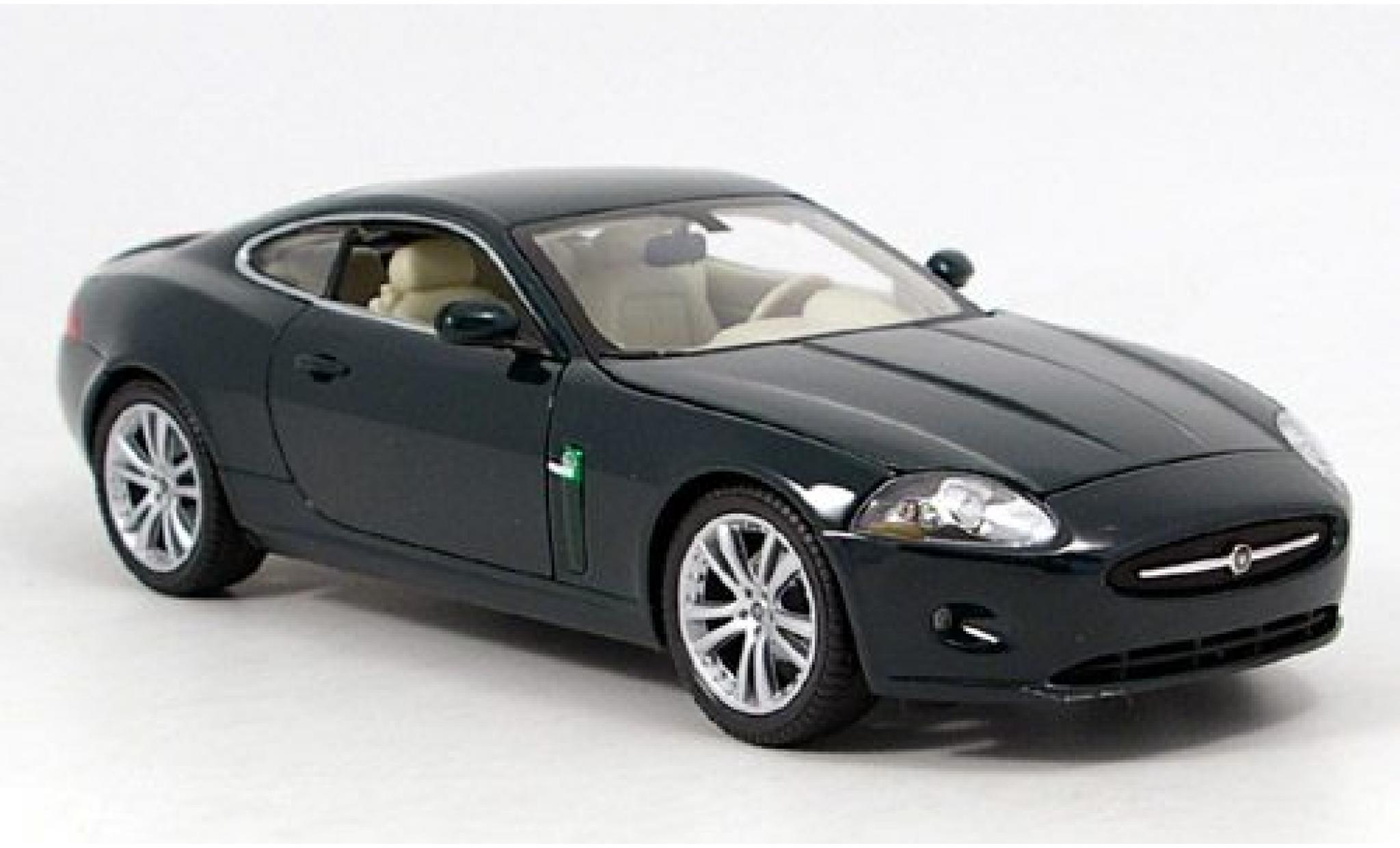 Jaguar XK 1/18 Welly Coupe dkl.-green 1:18 diecast model cars
