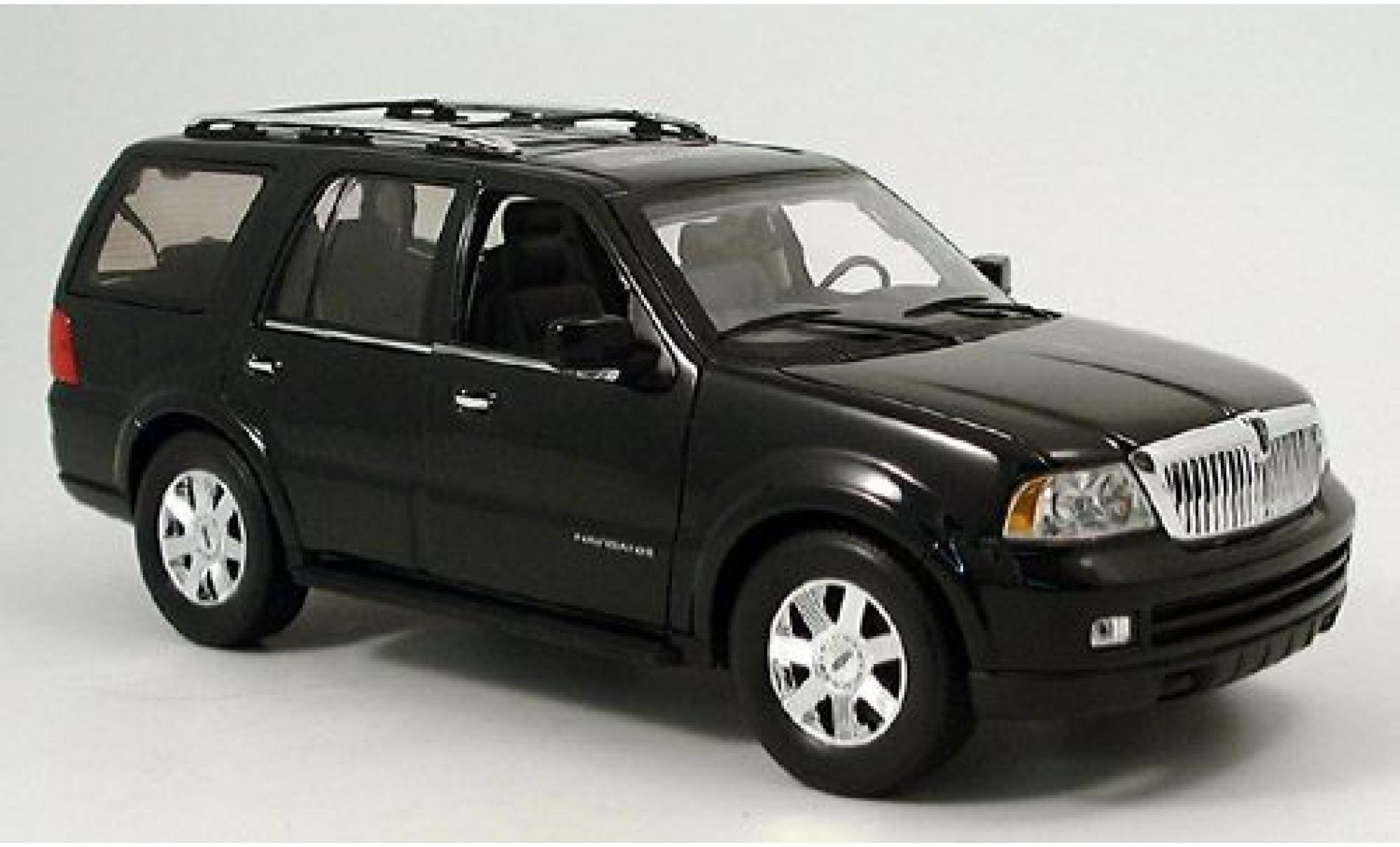 Lincoln Navigator 1/18 Welly black 2005 1:18 diecast model cars