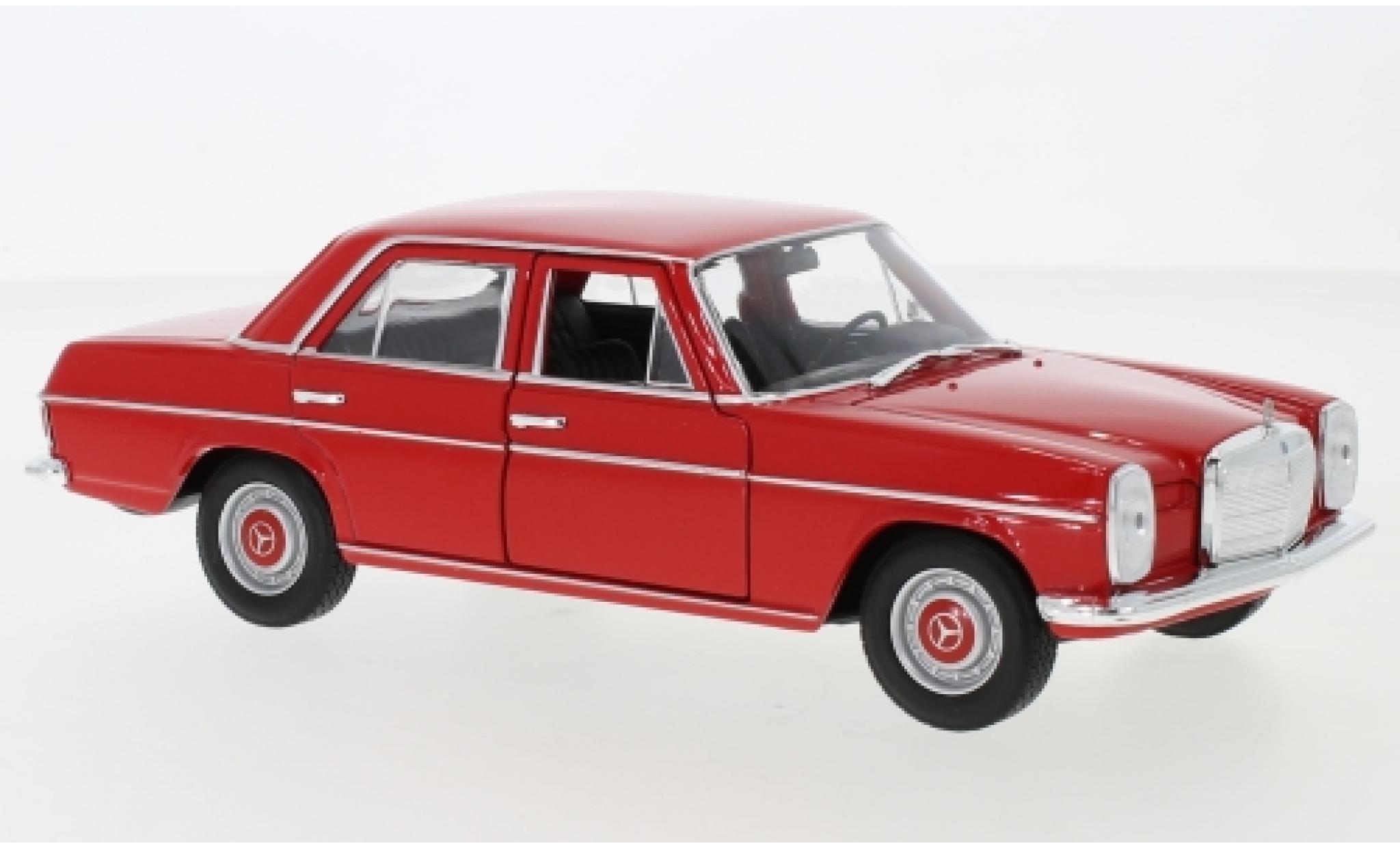 Mercedes 220 1/24 Welly (W115) red 1968 diecast model cars