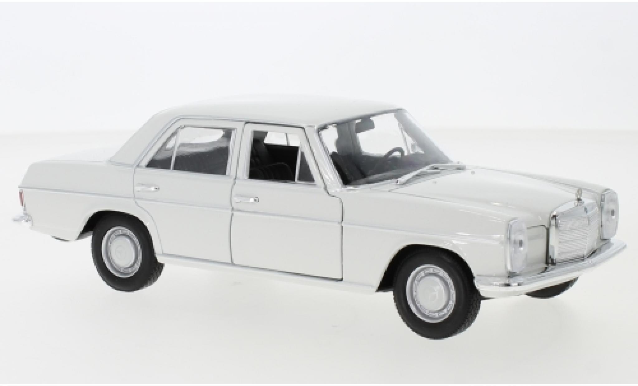 Mercedes 220 1/24 Welly (W115) white 1968 diecast model cars