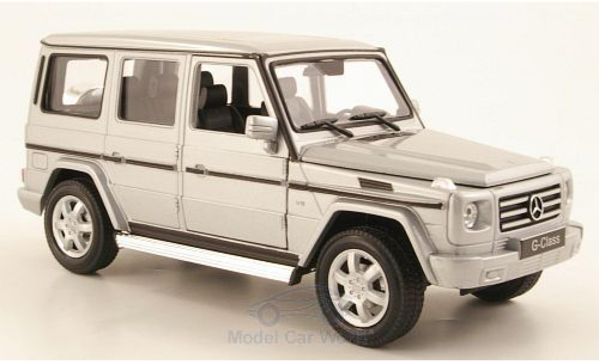 Mercedes Classe G 1/24 Welly grey ohne Vitrine diecast model cars