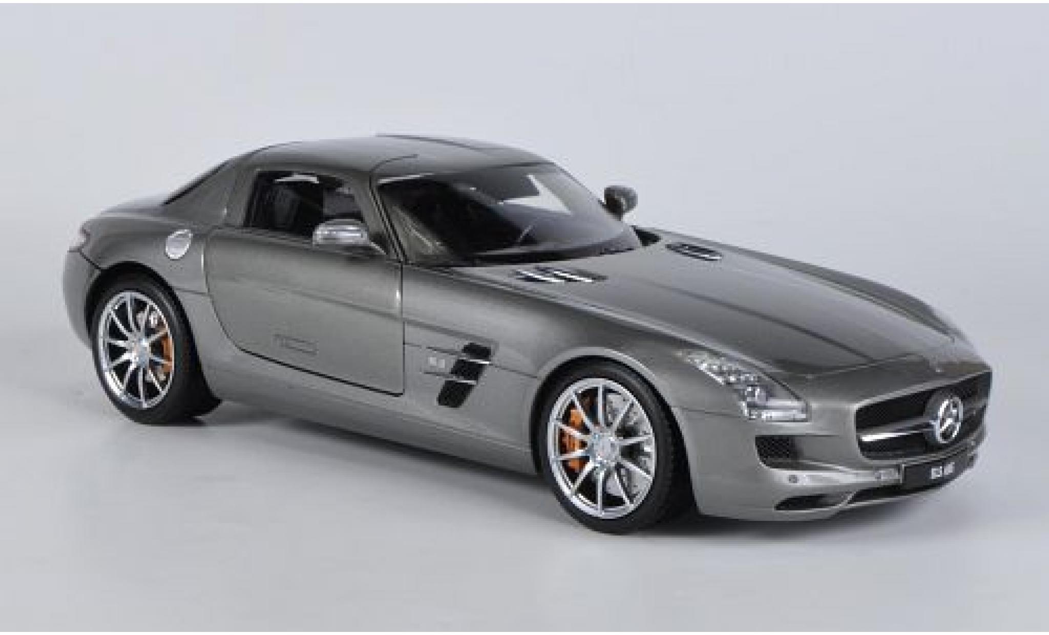 Mercedes SLS 1/18 Welly AMG (C197) met.-grey (GTA Edition) 1:18 diecast model cars