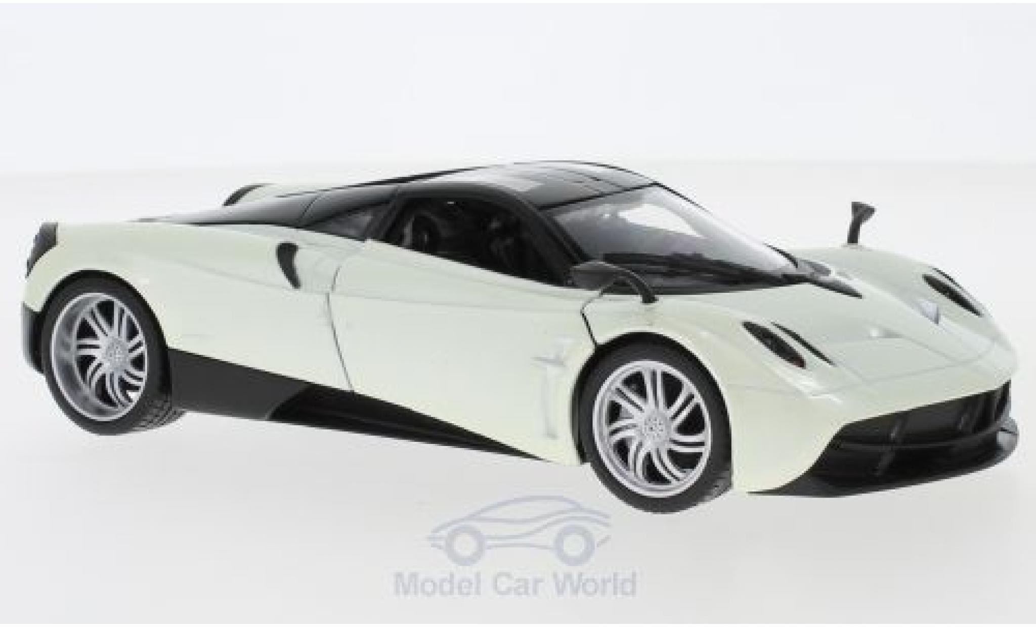 Pagani Huayra 1/43 Welly metallic white diecast model cars