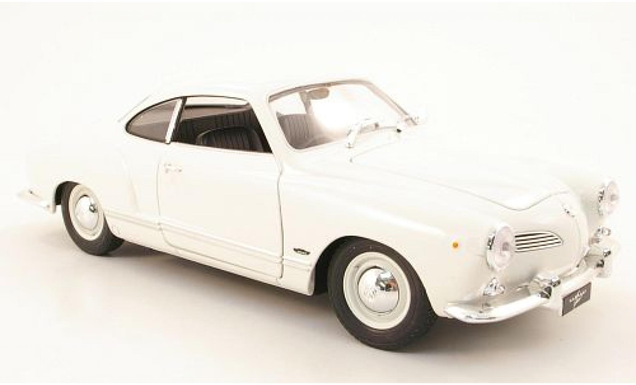 Volkswagen Karmann 1/18 Welly Ghia Coup&eacute; beige 1:18 diecast model cars