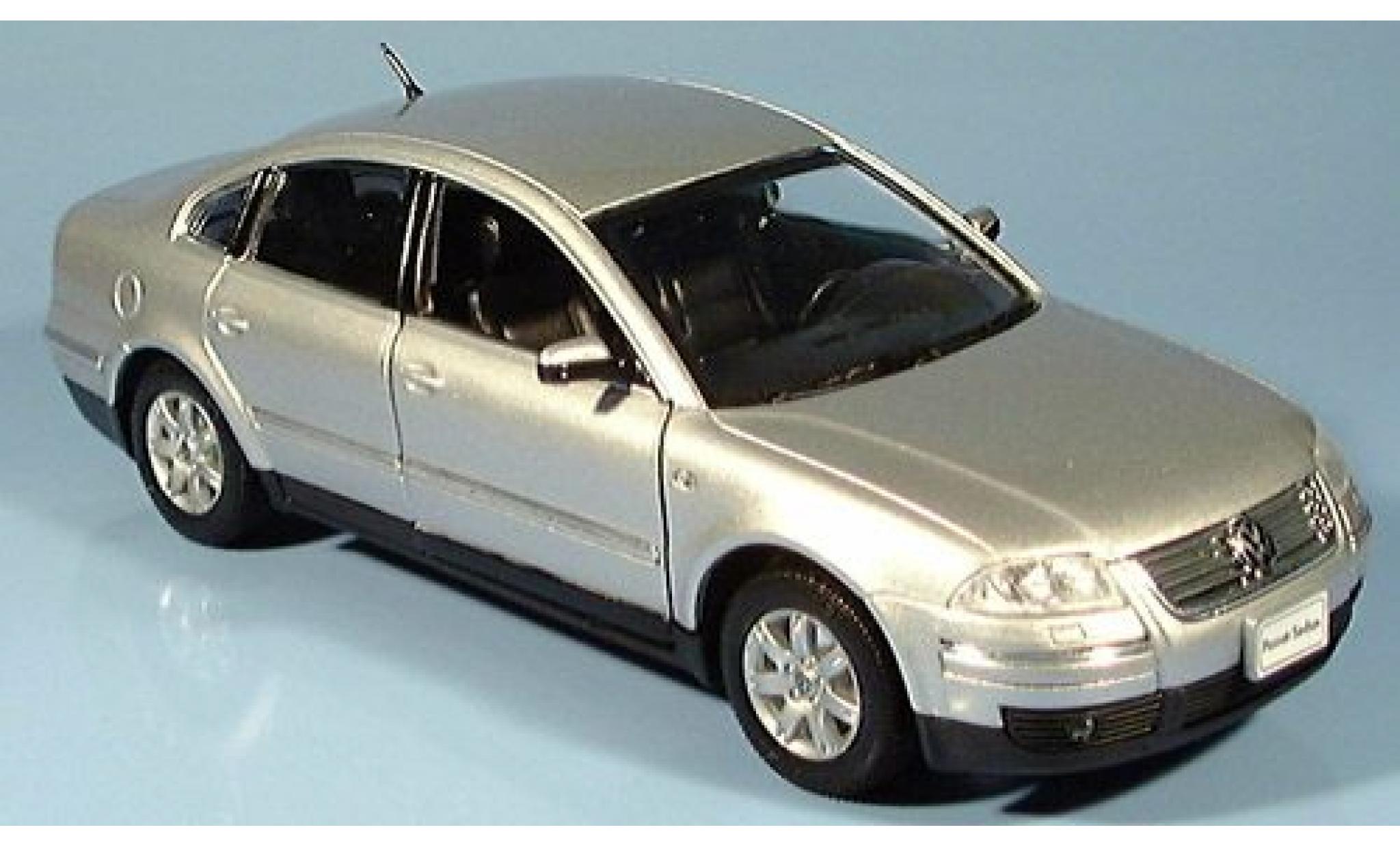 Volkswagen Passat 1/24 Welly Limousine silver 2001 1:24 diecast model cars