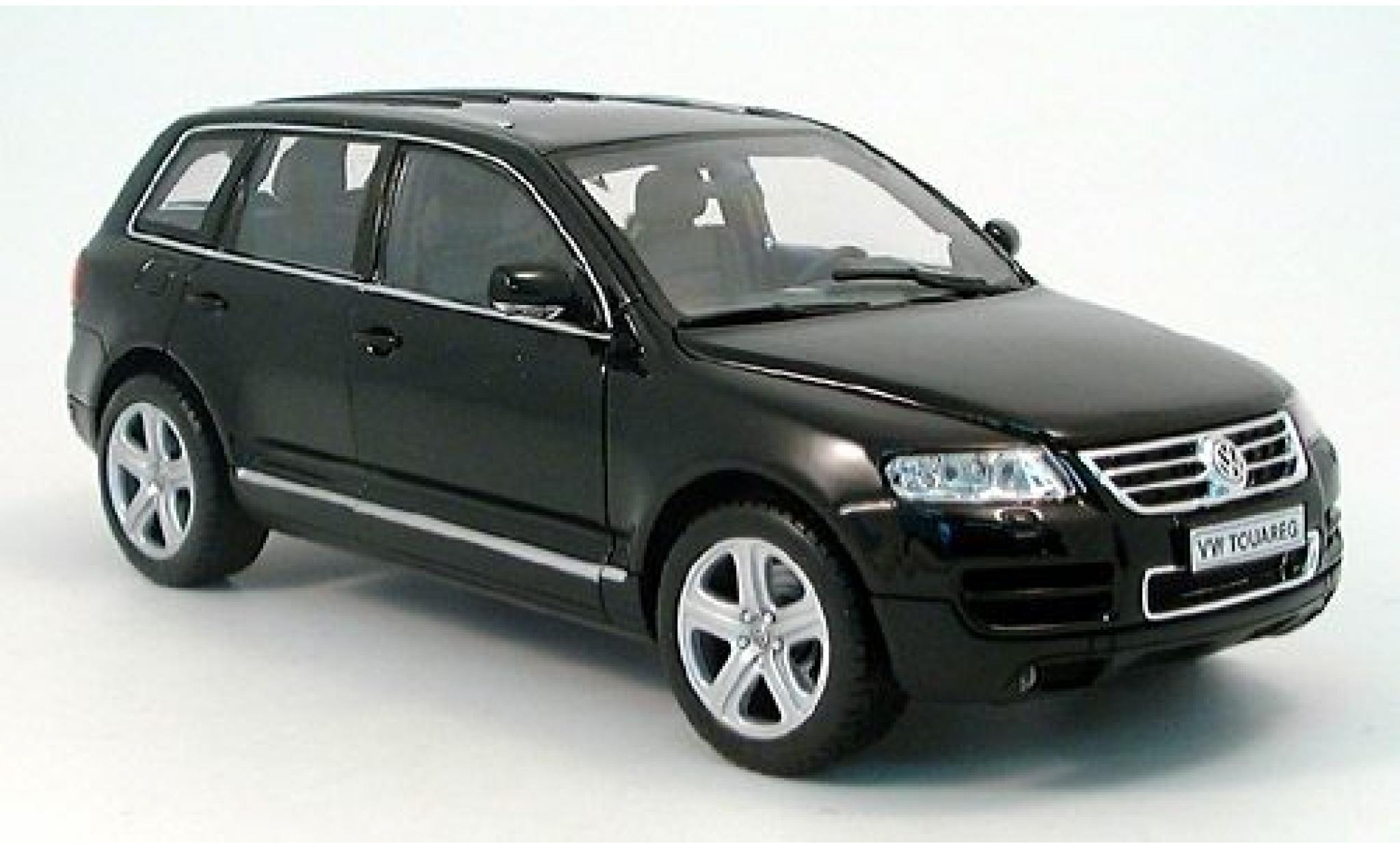 Volkswagen Touareg 1/18 Welly black 1:18 diecast model cars