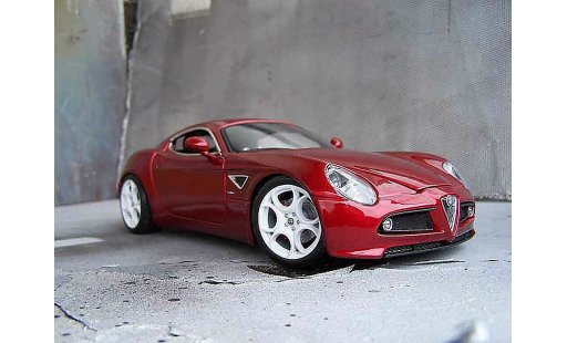 Alfa Romeo 8C competizione 1/18 Welly red diecast model cars