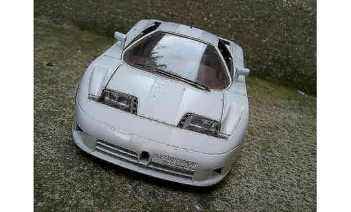 Bugatti EB110 special edition 1/18 Burago  diecast model cars