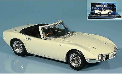 Toyota 2000 GT James Bond 1/43 Minichamps 007 diecast model cars