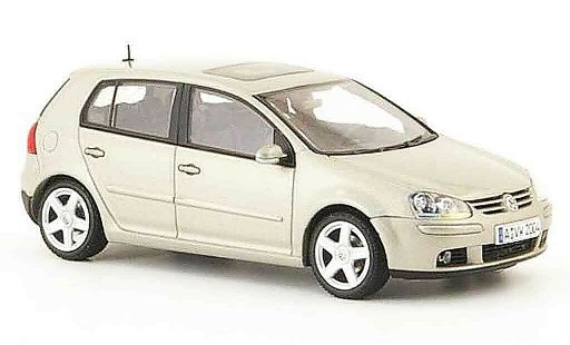 Volkswagen Golf Base 1/43 Autoart beige 5 portes 2003 diecast model cars