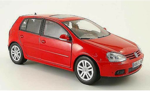 Volkswagen Golf Base 1/18 Burago red 2003 5 portes diecast model cars