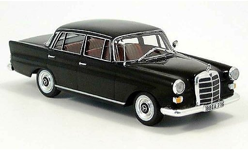 Mercedes 200 Base 1/43 IXO D (W110) black diecast model cars