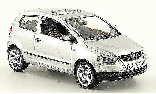 Volkswagen Fox Base 1/43 Schuco grey metallisee avec lenkung 2005 diecast model cars