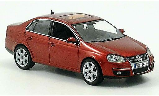 Volkswagen Jetta Base 1/43 Schuco red 2005 diecast model cars