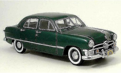 Ford Custom Berline 1/18 Precision green 1950 diecast model cars