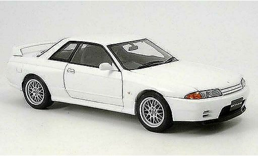 Nissan Skyline R32 1/18 Autoart gtr v-spec.ii white diecast model cars