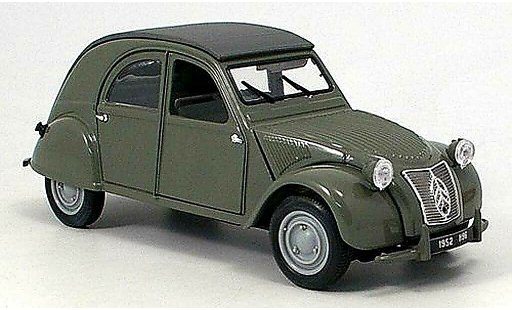 Citroen 2CV Berline 1/18 Maisto olivgreen diecast model cars