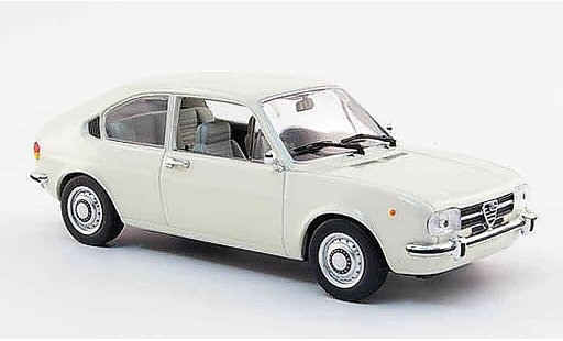 Alfa Romeo Alfasud berlina 1/43 Minichamps white 1972 diecast model cars