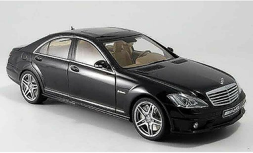 Mercedes Classe S 63 1/18 Autoart amg black avec ledersitzen diecast model cars