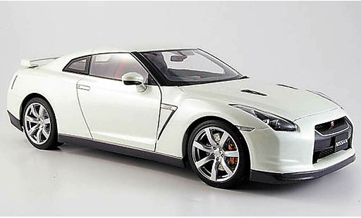 Nissan Skyline R35 1/18 Autoart gtr white diecast model cars