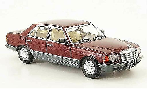 Mercedes 500 Base 1/43 IXO (W126) red grey 1980 diecast model cars