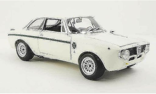 Alfa Romeo Giulia gt junior 1300 1/18 Minichamps GTA white 1972 diecast model cars