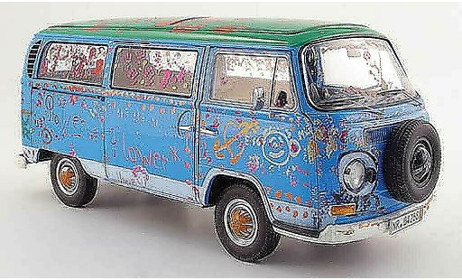 Volkswagen Combi Base 1/18 Schuco  diecast model cars
