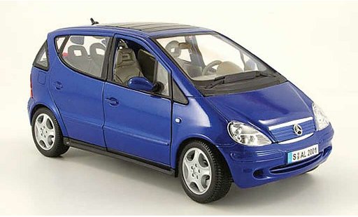 Mercedes Classe A Base 1/18 Maisto langversion 4-turer blue diecast model cars
