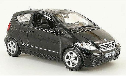 Mercedes Classe A Base 1/18 Welly 200 black 3 portes diecast model cars