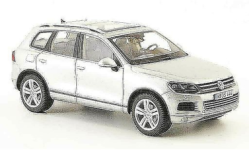 Volkswagen Touareg Base 1/43 Schuco ii grey metallisee 2010 diecast model cars