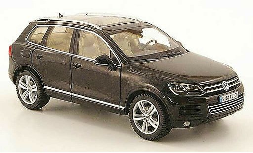 Volkswagen Touareg Base 1/43 Schuco black 2010 diecast model cars