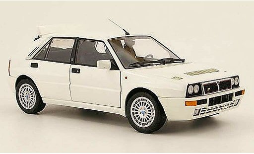 Lancia Delta HF Integrale 1/18 Kyosho evoluzione 2 white diecast model cars