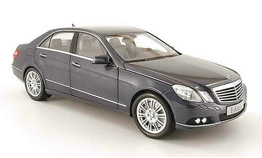 Mercedes Classe E Base 1/18 Minichamps (w212) grey 2009 diecast model cars